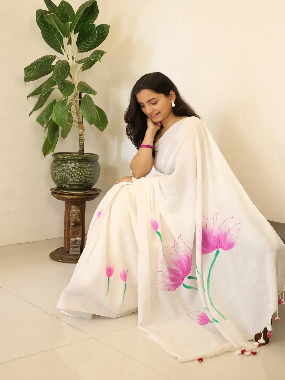 Lotus Hand Painted Saree - Image 4