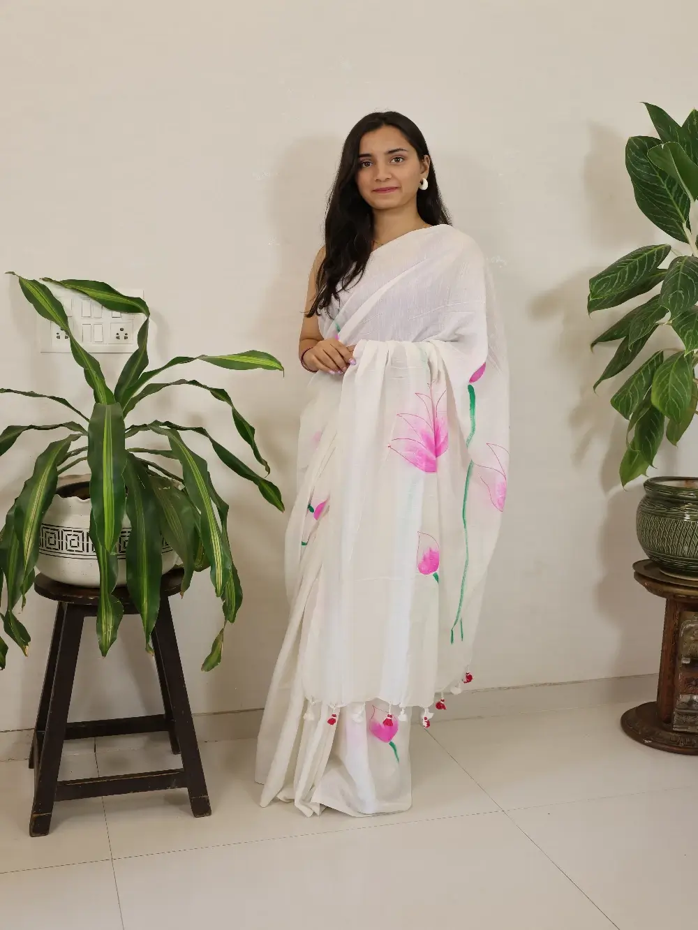 Lotus Hand Painted Saree - Image 3